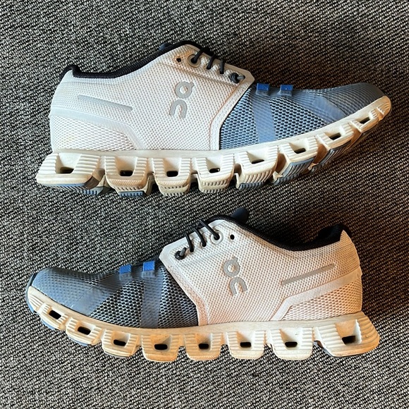 ON Running Women' Cloud 5 Sneakers - Picture 2 of 9